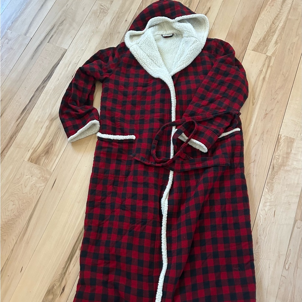 L.L. Bean Red and Black flannel and Sherpa lined robe. Womens
